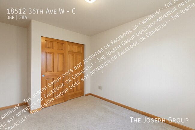 Building Photo - 18512 36th Ave W