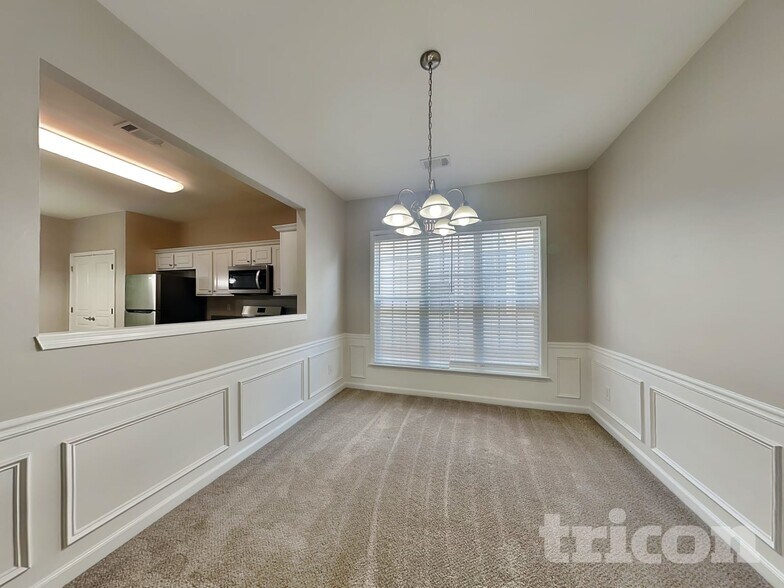 Building Photo - 6740 Waveland Dr