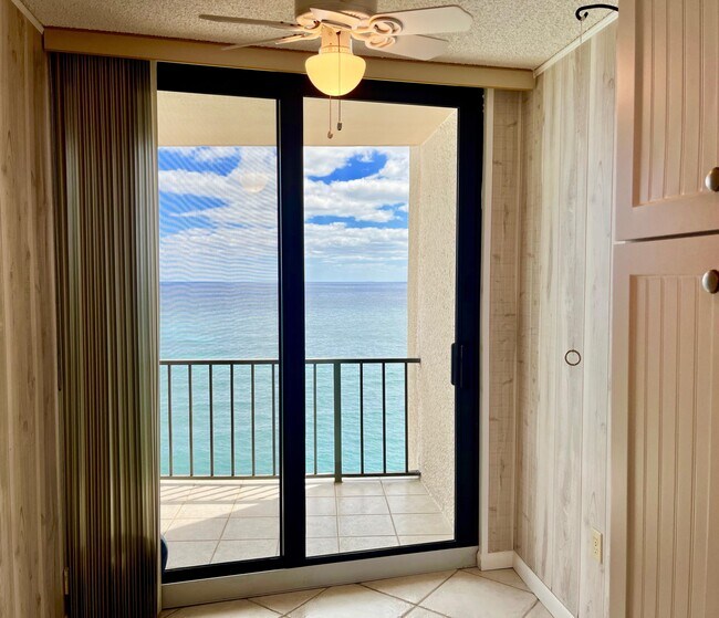 Building Photo - 4200 N Ocean Dr
