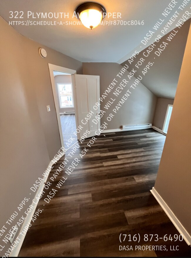 Building Photo - 322 Plymouth Ave