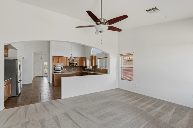 Building Photo - 677 W Pizzicato Ln