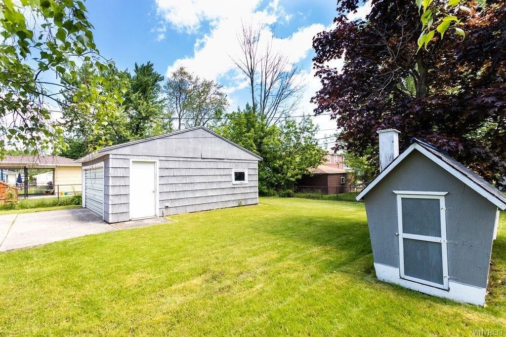 Building Photo - 103 Mapleview Dr