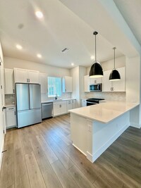 Building Photo - 3109 4th Ter N