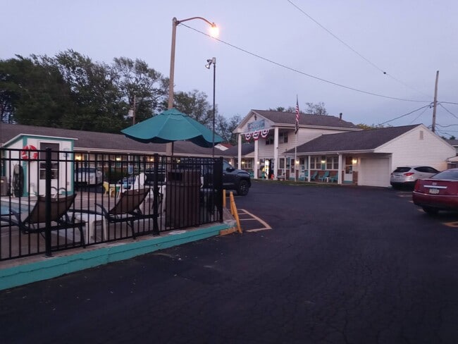 Building Photo - Riviera Motel