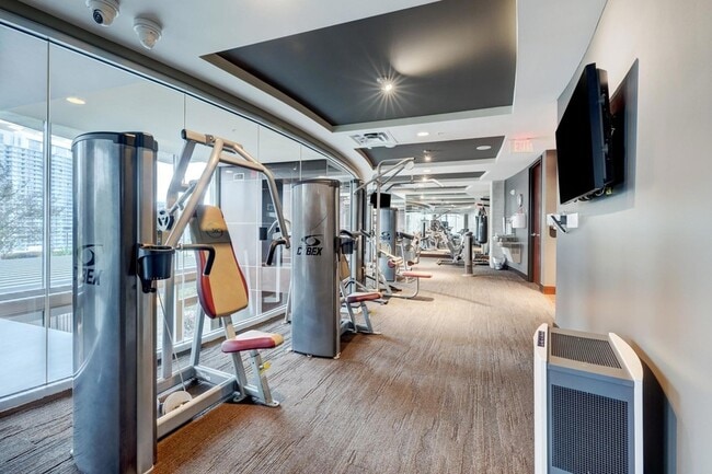 Building Photo - 360 Nueces St