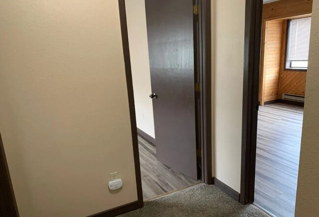 Building Photo - 577 E Golf Pl