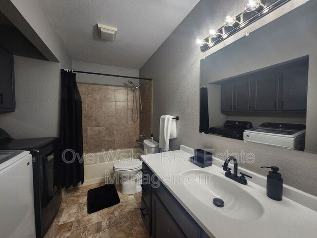 Building Photo - 8111 Medellin Cir