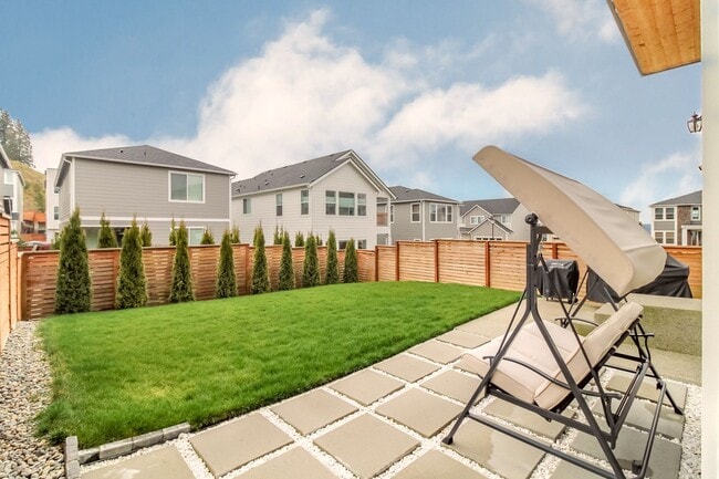 Building Photo - Beautiful 3 Bedroom 2.5 Bathroom Property