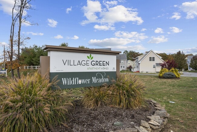 Building Photo - 4 Boxwood Dr