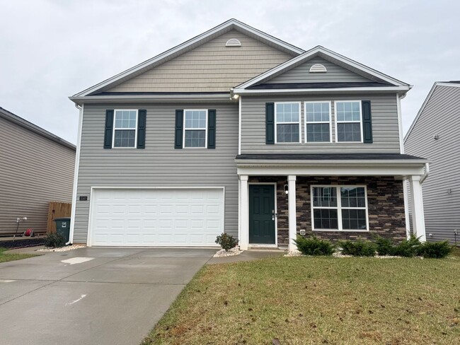 Primary Photo - Fabulous 4 Bedroom 2.5 Bath Home in Reedy ...