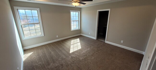 Building Photo - 1098 Whitney Dr