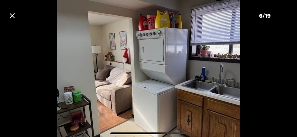 Kitchen - 216 S Franklin Ave