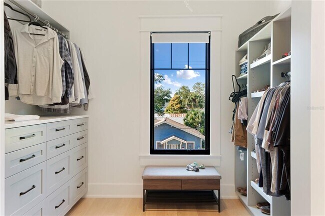 Building Photo - 319 W Frances Ave