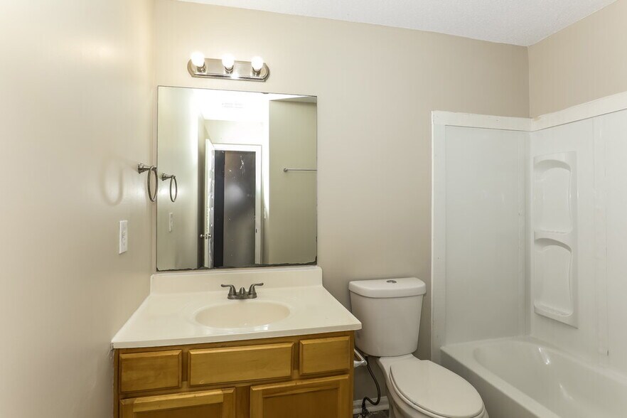 Building Photo - 2249 Crossrail Dr