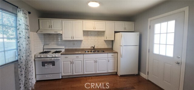 Building Photo - 1608 E Banyan Ct