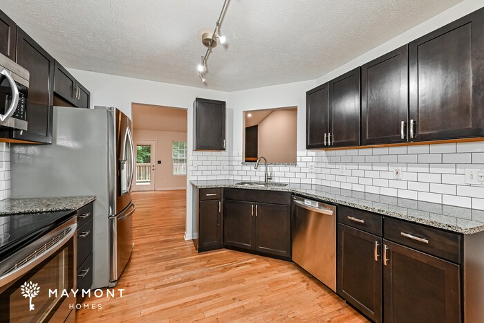 Building Photo - 6231 Huntcliff Dr