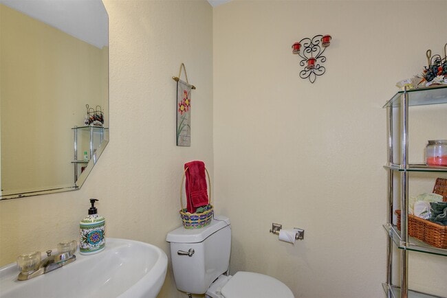 Building Photo - 29642 Legends Green Dr