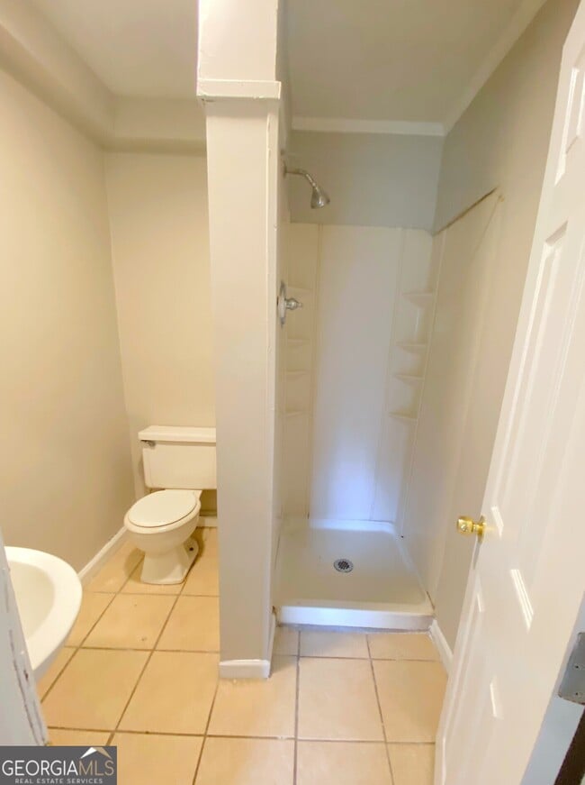 Building Photo - 6501 Elsie St