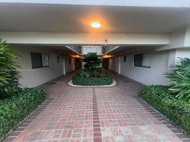 Building Photo - 8600 SW 133rd Avenue Rd