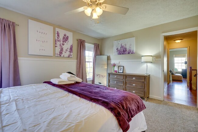 Bedroom 2 (guest) - 151 Rambling Rd