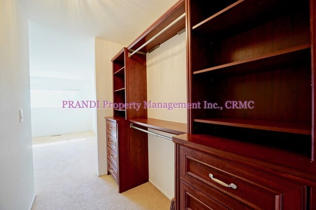 Building Photo - "Charming 1-Bed Condo Retreat in Greenbrae – Spacious 894 Sq Ft Living!"