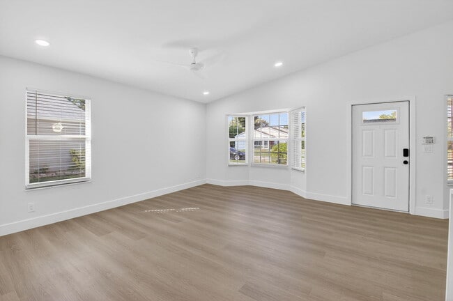 Building Photo - 5047 Brian Blvd