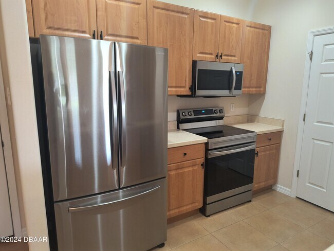 Building Photo - 236 Airport Rd