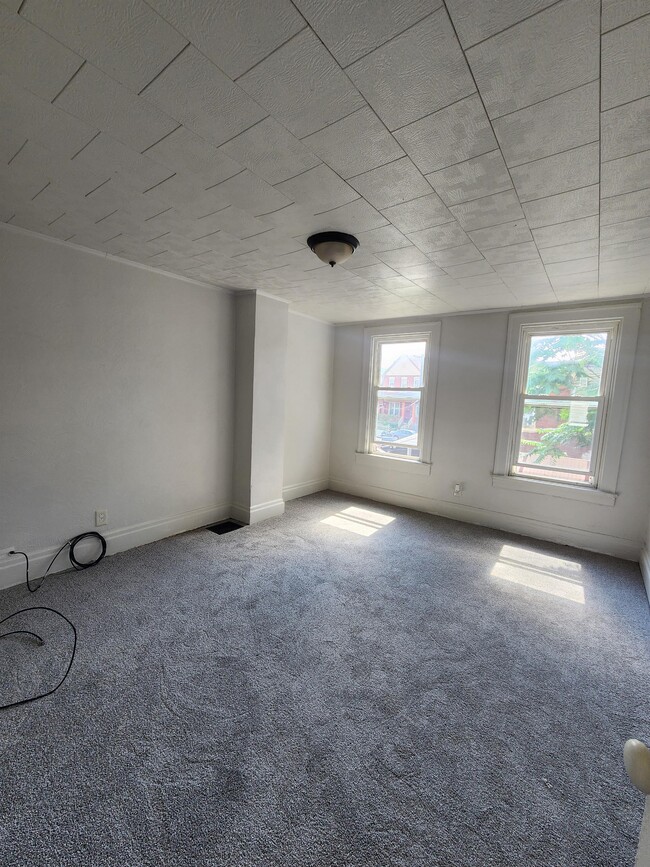Building Photo - 7311 1/2 Burton St
