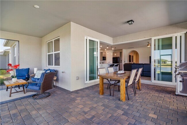 Building Photo - 42983 Wiregrass Ln