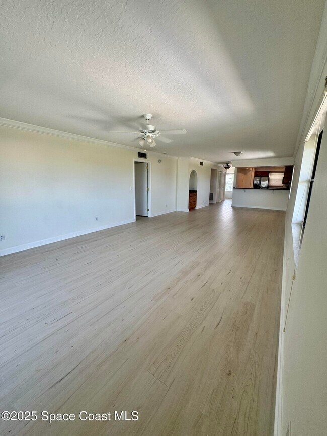 Building Photo - 2160 N Hwy A1A