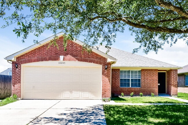 Building Photo - 10247 Country Squire Blvd