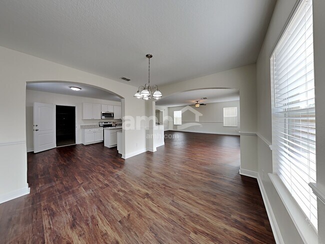 Building Photo - 4860 Windbourne Way