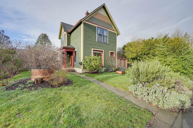 Building Photo - 2323 Elizabeth St