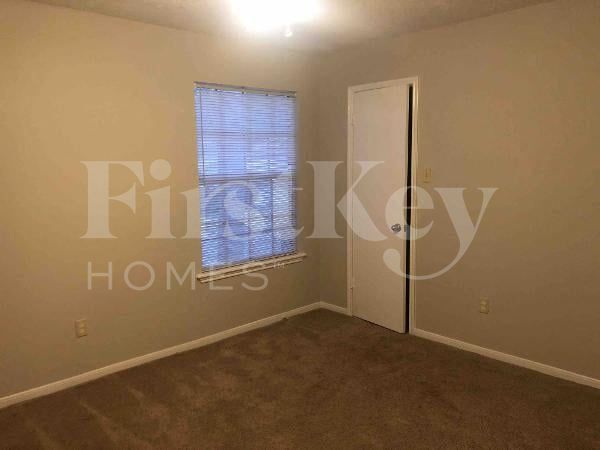 Building Photo - 18111 Fireside Dr