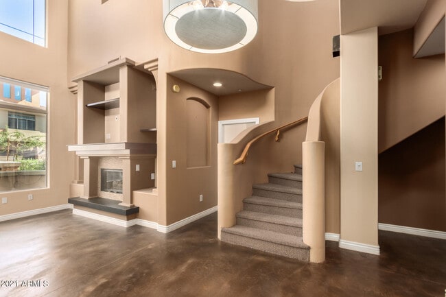 Building Photo - 14450 N Thompson Peak Pkwy