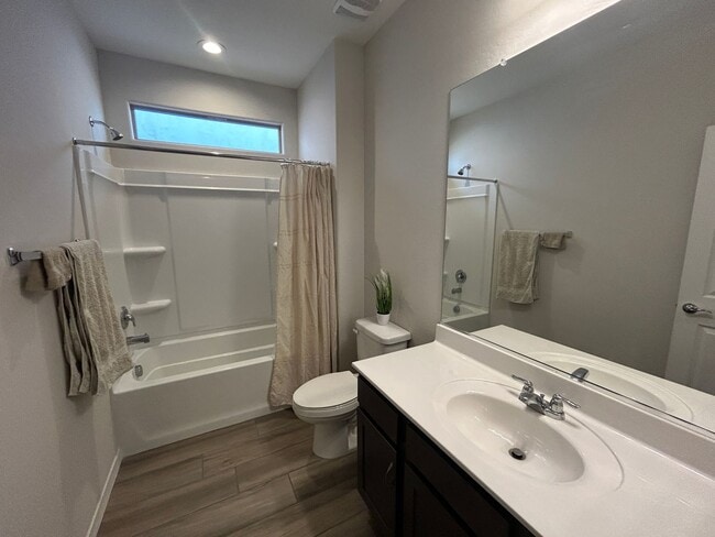 Building Photo - 17567 W Denton Ave