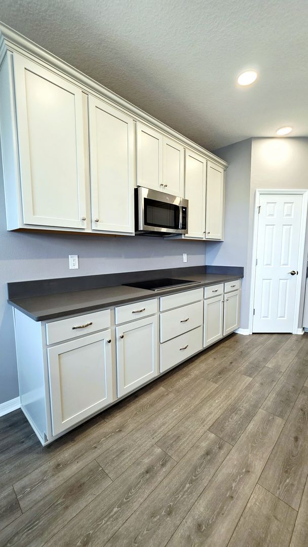 Building Photo - Executive 4BR / 3.5BA Home | Loft • Office...