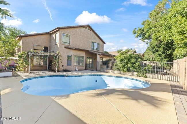 Building Photo - 1166 E Stottler Dr