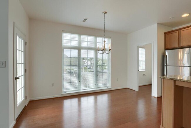 Building Photo - 3030 Meridian Cmns