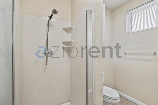 Building Photo - 1765 Landana Dr