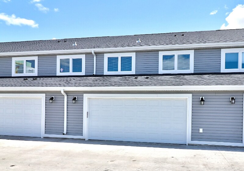 Building Photo - 3338 6th Way E