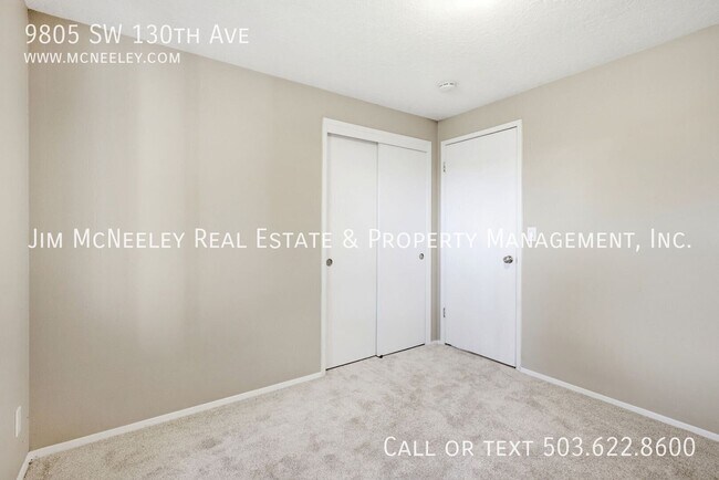 Building Photo - 9805 SW 130th Ave