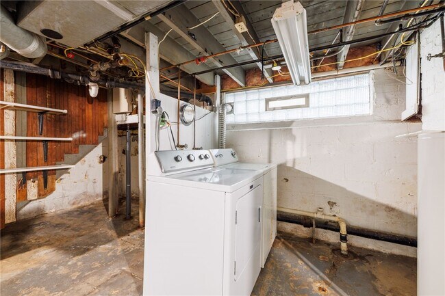 Building Photo - 100 Highland Ave