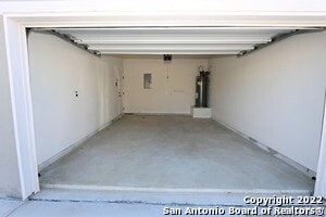 Building Photo - 2515 Lynwood Bnd
