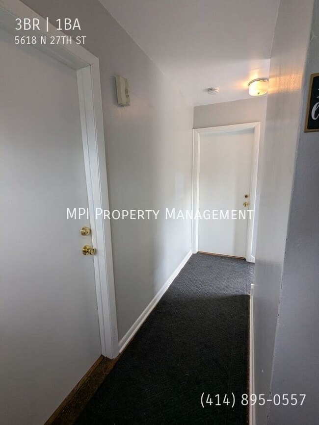 Building Photo - 5618 N 27th St