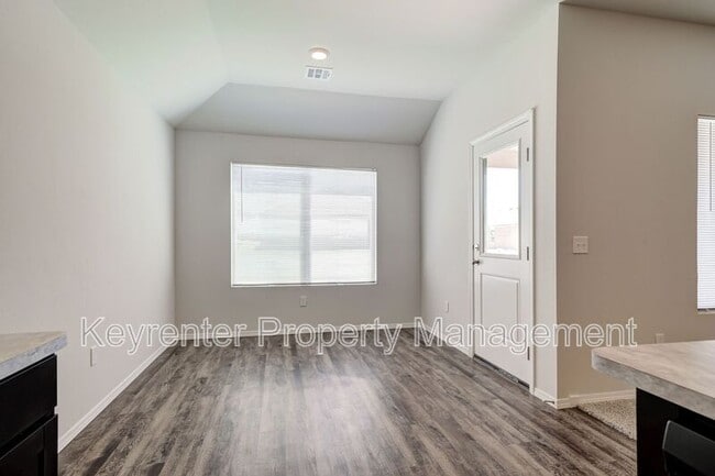 Building Photo - 504 Old Hickory Ln