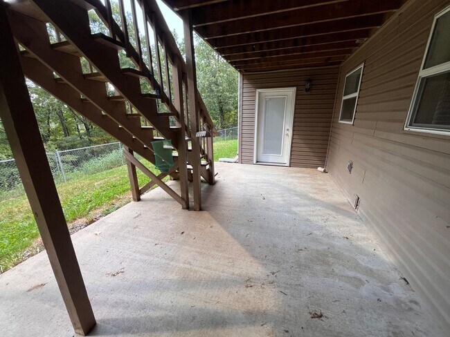 Building Photo - LARGE 4/3 with so much to offer! Waynesville School District