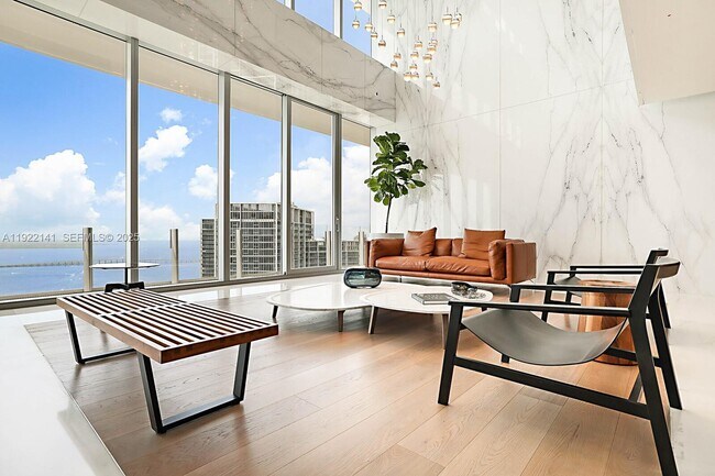 Building Photo - 300 S Biscayne Blvd