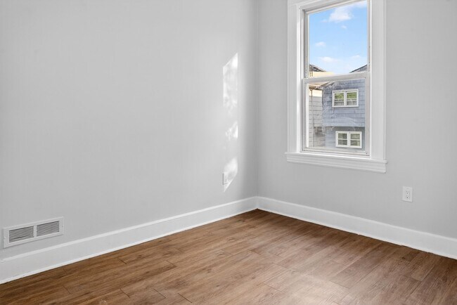 Building Photo - 12 E 49th St