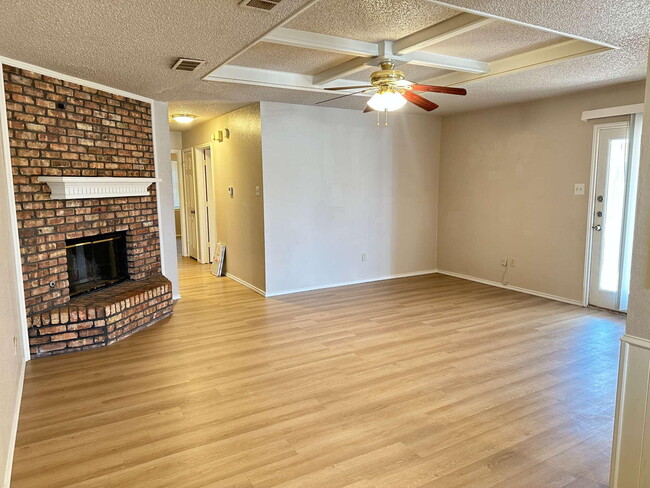 Building Photo - 6803 Iola Ave